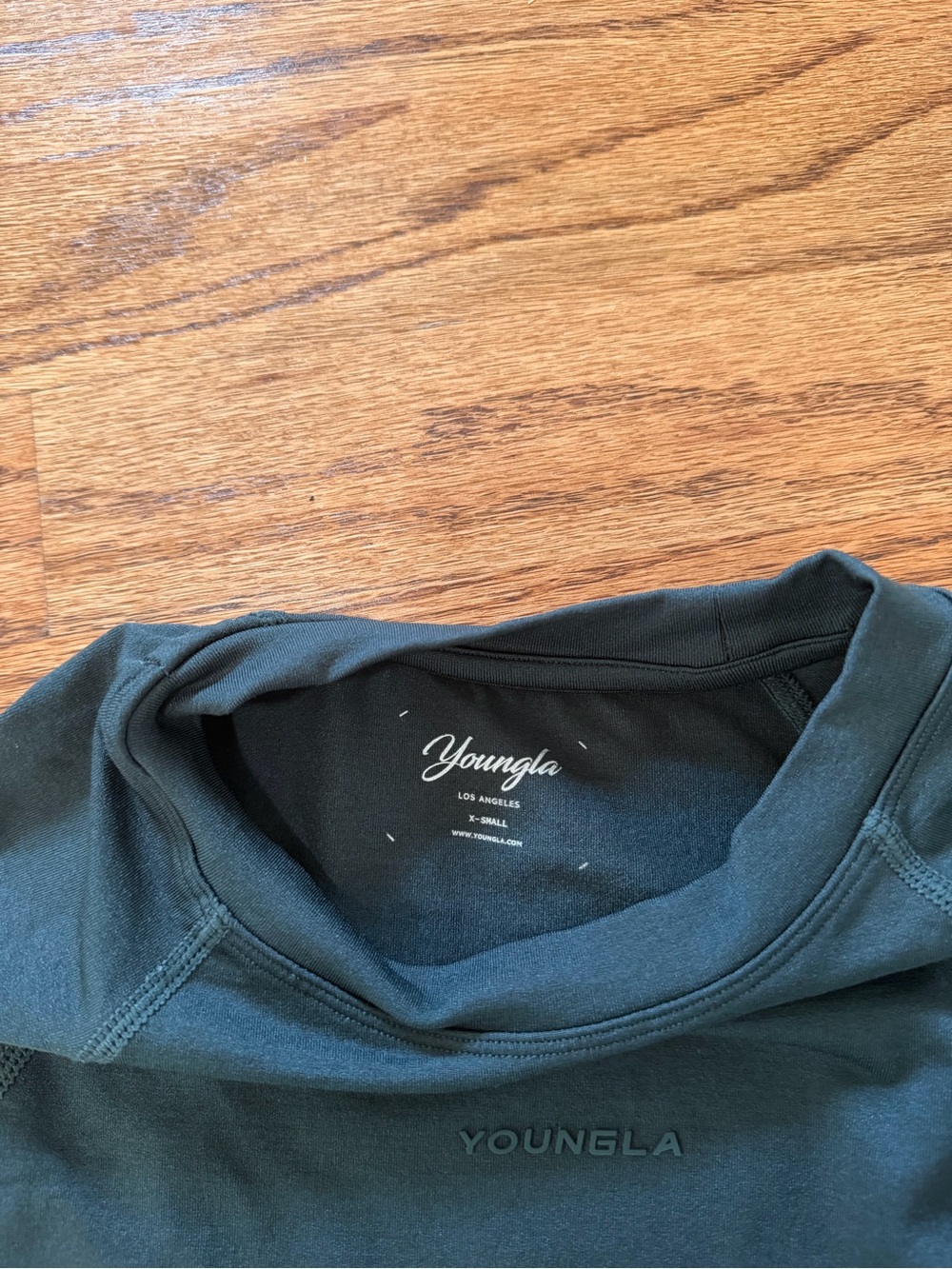 Compression top - Picture 2 of 2